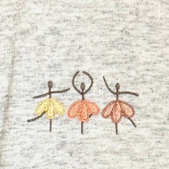Ballerinas embroidered hoodie size medium - Picture 2 of 2